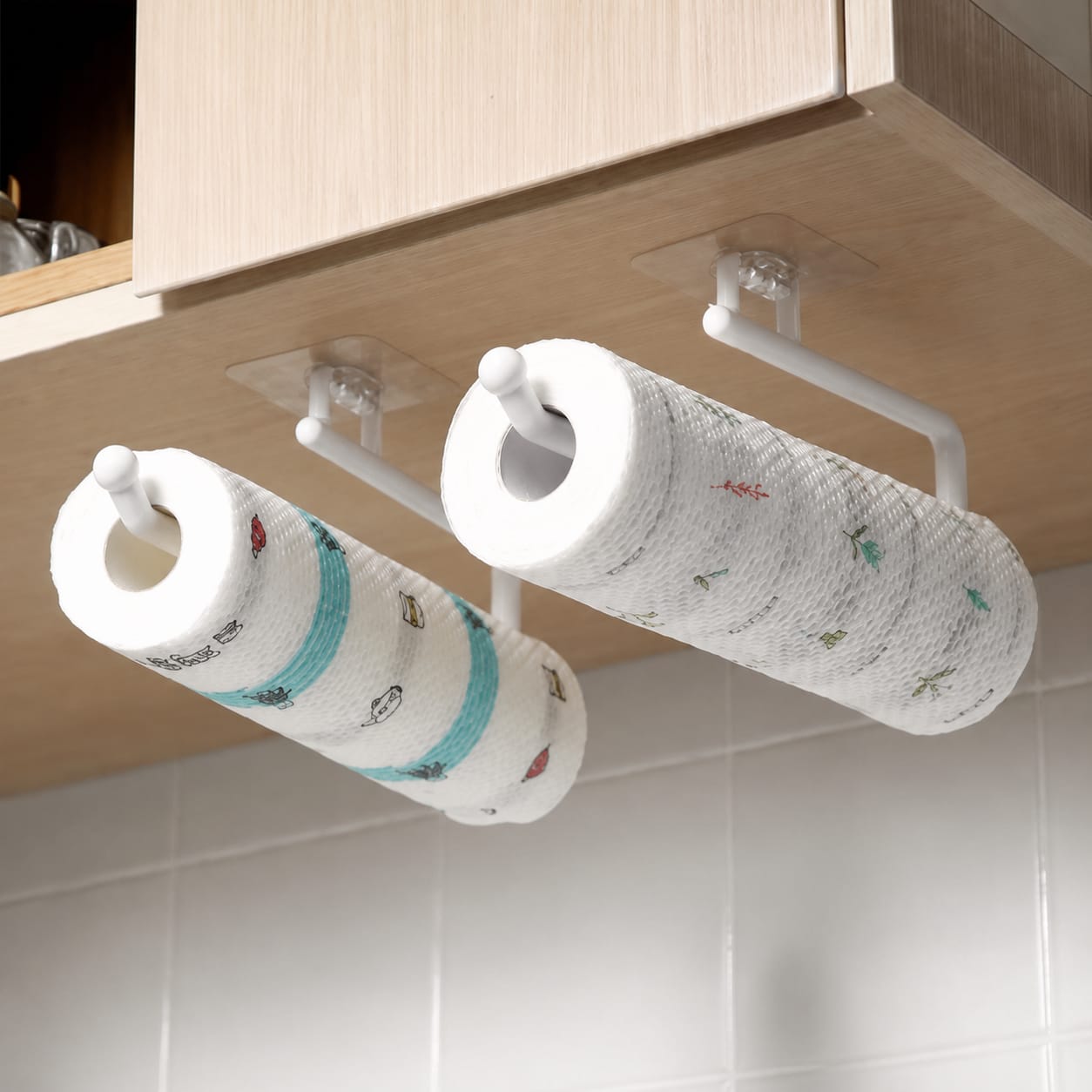 Self‑Adhesive Tissue Holder