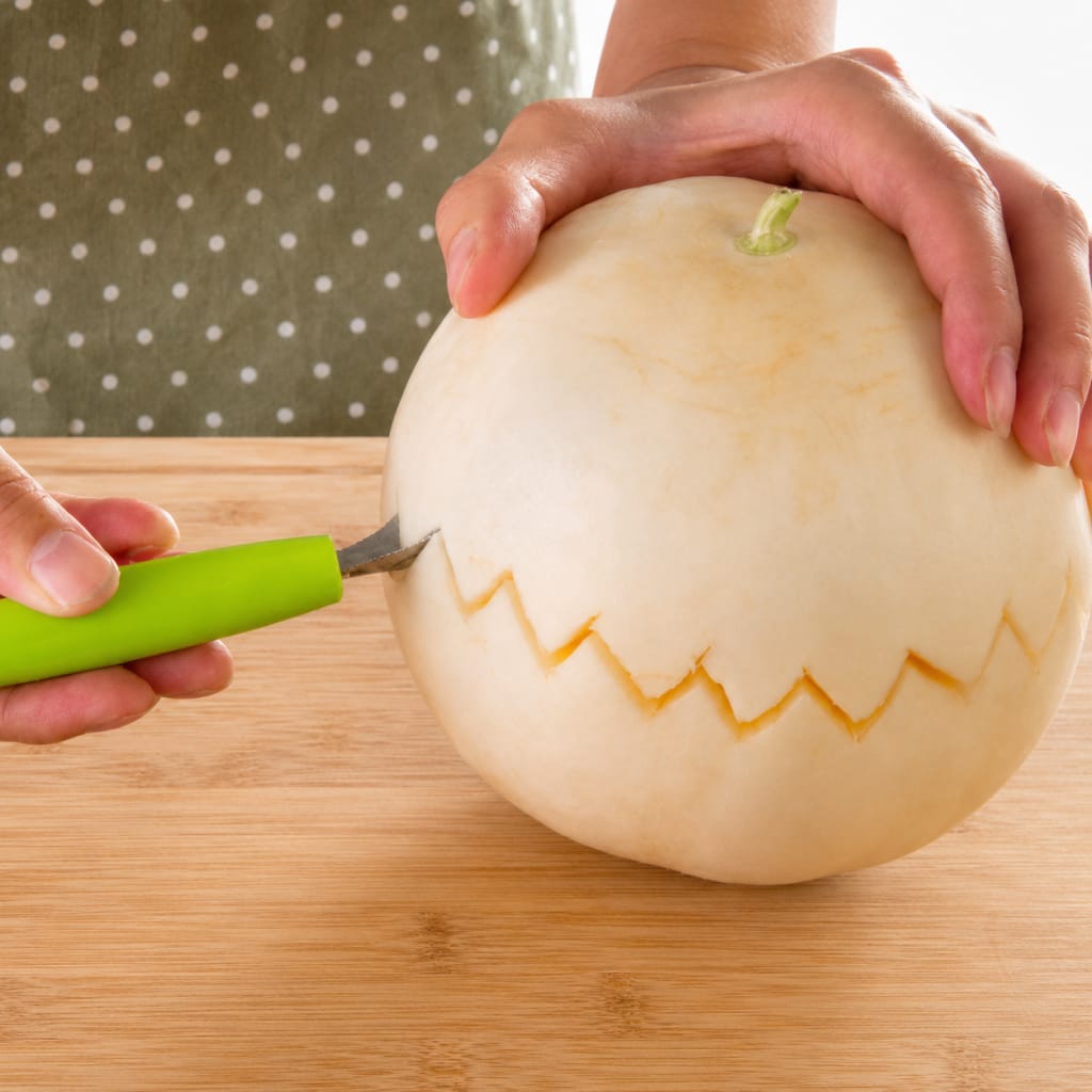 2-in-1 Stainless Steel Melon Baller Scoop & Fruit Carving Knife Tool