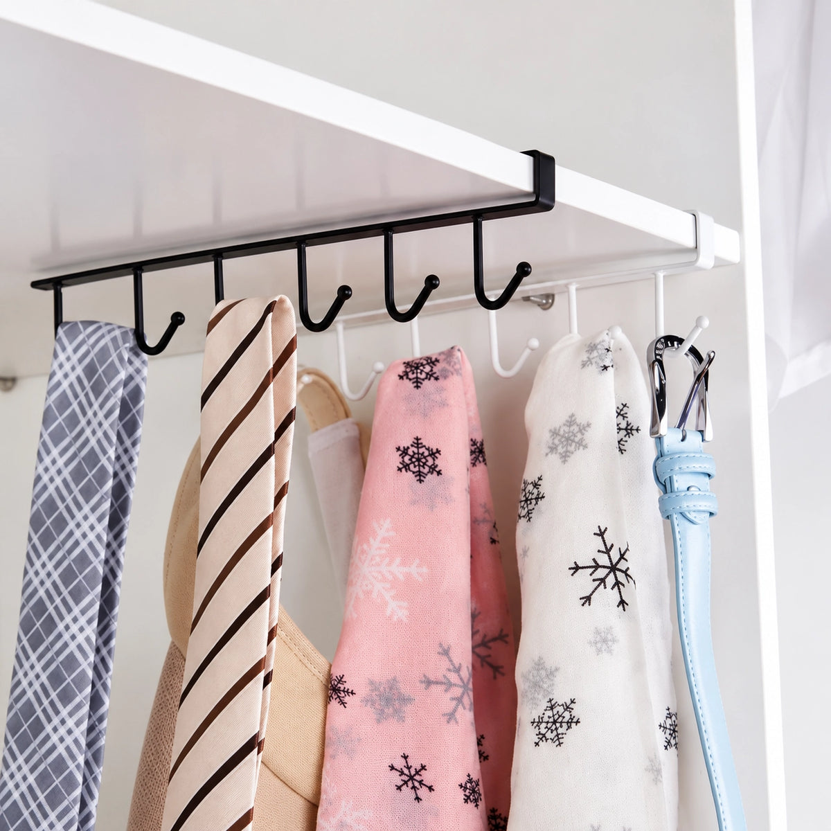 Under-Shelf Hanging Rack